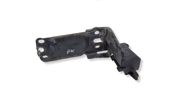 BMW X1 E84 Radiator mount bracket 7117811 51647117811