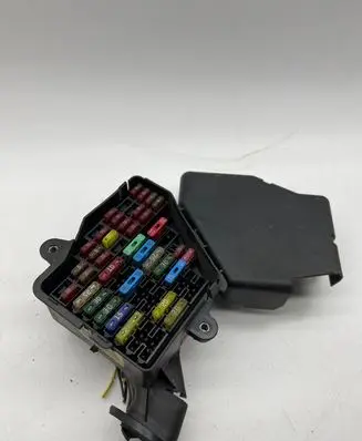 Audi A4 S4 B5 8D Fuse box set 8D1941824