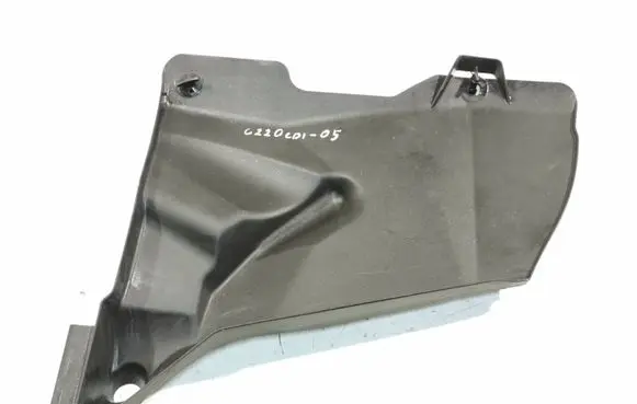 Mercedes-Benz C W203 Wiper trim 2038301513