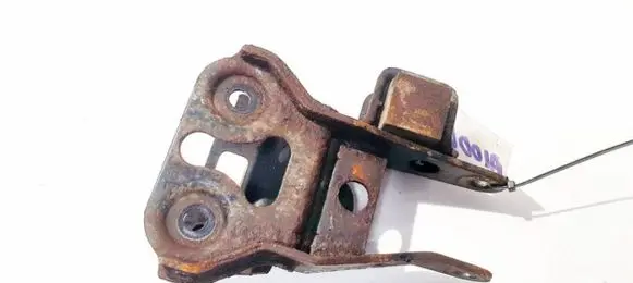 Toyota Prius (XW20) Engine mounting bracket