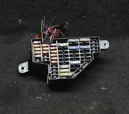 Volkswagen PASSAT B6 Fuse box set 3C2941824
