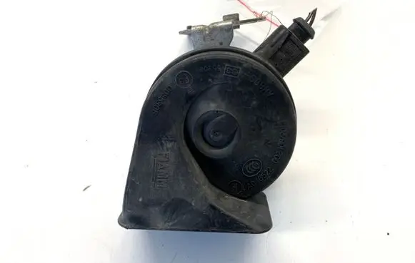 Volkswagen PASSAT B8 Horn signal 5Q0951223