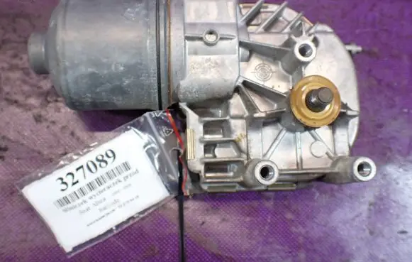 Seat Altea XL Wiper motor 5P0955119C