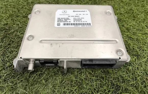 Mercedes-Benz R W251 Bluetooth control unit module A2118703926 DB70286917