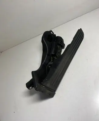 Volkswagen Touran I Accelerator throttle pedal 1T1721503H 6PV00868900