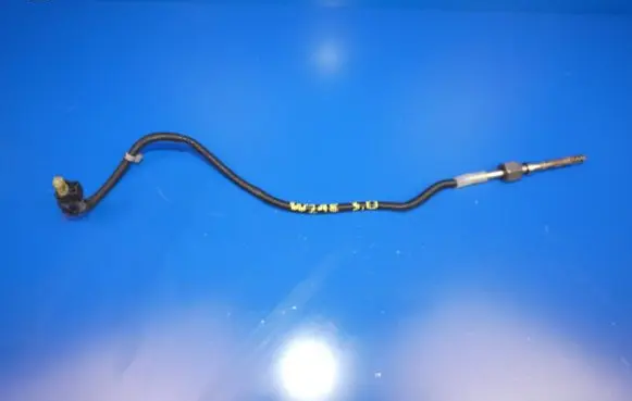 Mercedes-Benz CLS C218 X218 Exhaust gas temperature sensor A0019050600