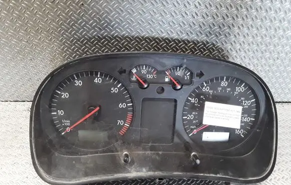Volkswagen Golf IV Speedometer (instrument cluster) 1J0919931B