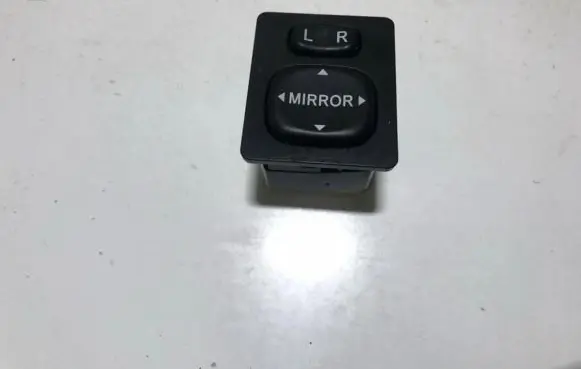 Toyota Verso Wing mirror switch 183574