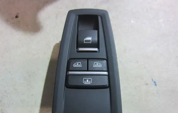 BMW 6 F06 Gran coupe Quarter vent window switch 9204862