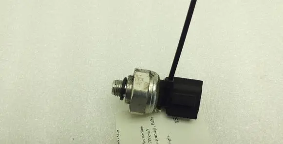 Hyundai ix35 Air conditioning (A/C) pressure sensor 42CP812 H109CZ5
