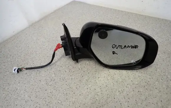 Mitsubishi Outlander Front door electric wing mirror 