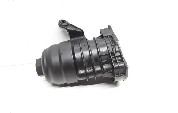 Volvo XC60 Oil filter mounting bracket 6740273109