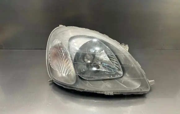 Toyota Yaris Headlight/headlamp