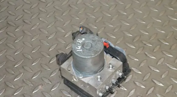 Audi A4 S4 B8 8K ABS Pump 8K0907379CN