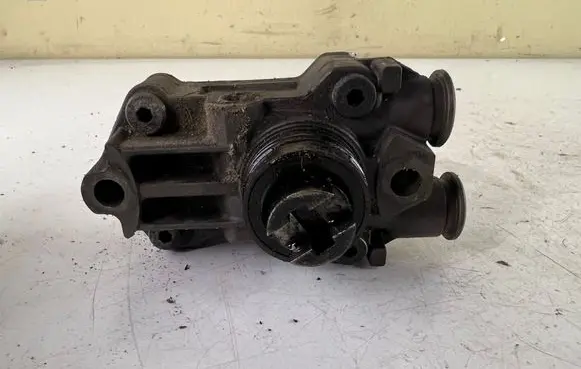 Jeep Grand Cherokee (WJ) Fuel injection high pressure pump a6110900350 a611090035