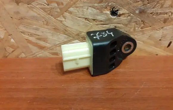 Lexus CT 200H Airbag deployment crash/impact sensor 8983175010 734