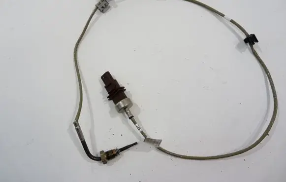 Volkswagen Golf VII Exhaust gas temperature sensor 06K919529A