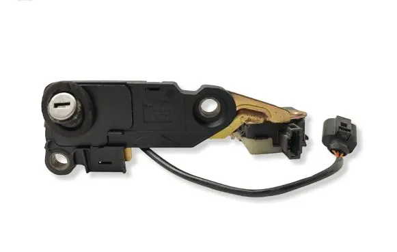 Volkswagen PASSAT B5 Tailgate exterior lock 3B9827297A