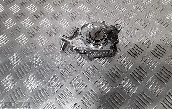 Mitsubishi Outlander Vacuum pump