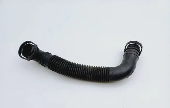 Volkswagen New Beetle Breather hose/pipe 1J0131128