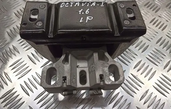 Skoda Octavia Mk1 (1U) Engine mount vacuum valve 