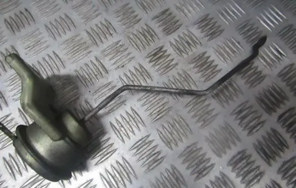 Mitsubishi Pajero Valve vacuum 