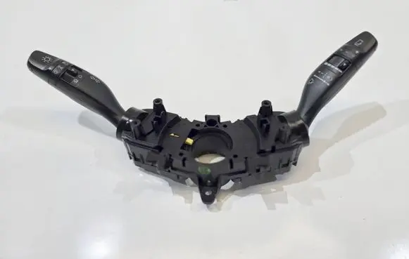 Hyundai i20 (GB IB) Other switches/knobs/shifts