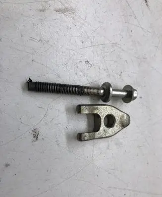 Nissan X-Trail T31 Fuel Injector clamp holder