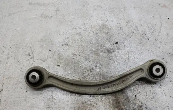 Mercedes-Benz C W205 Rear control arm A20409
