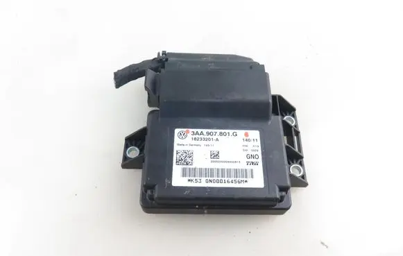 Volkswagen PASSAT B7 Hand brake control module 3AA907801G