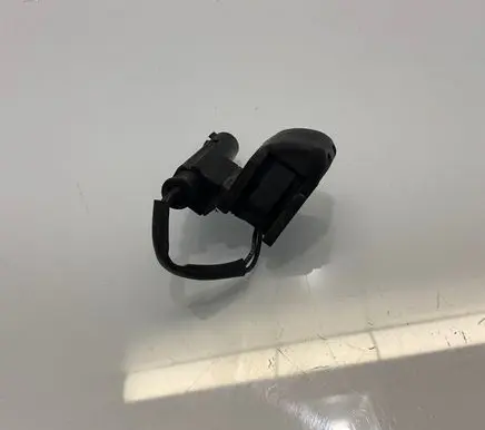 Mercedes-Benz CLS C219 Windshield washer spray nozzle A2308600347 2308600347