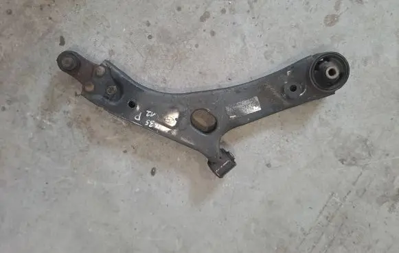 Hyundai ix35 Front lower control arm/wishbone