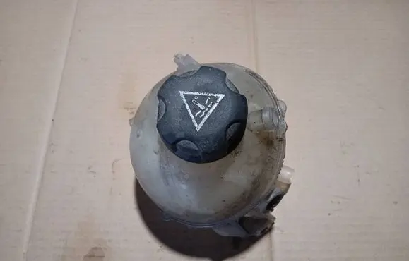 Peugeot Partner Coolant expansion tank/reservoir 967333458 965431078 965442968