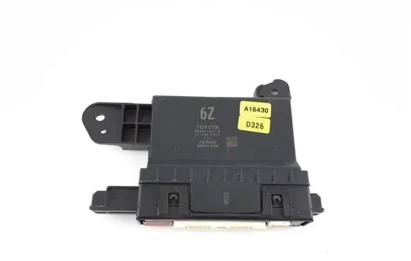 Toyota Prius (XW50) Air conditioner control unit module 8865047510 88650-47510 277400-0854