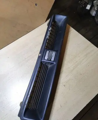 Seat Toledo I (1L) Front grill 1L0853653