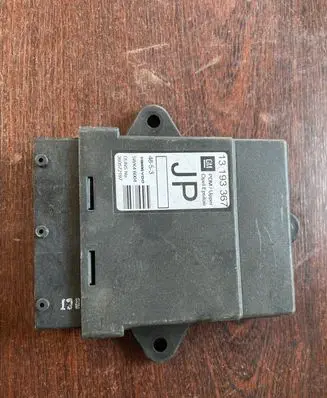 Opel Zafira B Door central lock control unit/module 13193367