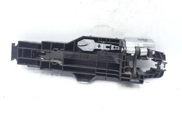 Rear door exterior handle/bracket