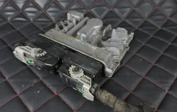 Opel Meriva B Engine control unit/module 55581805 55579237