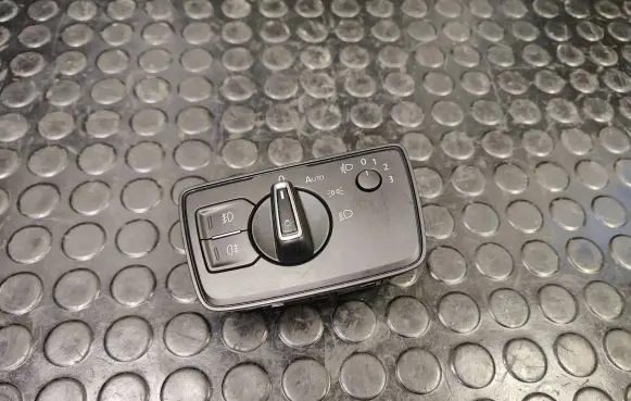 Light switch