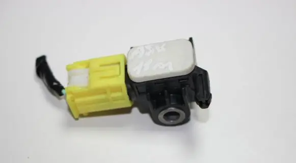 Mitsubishi ASX Airbag deployment crash/impact sensor 8651A117
