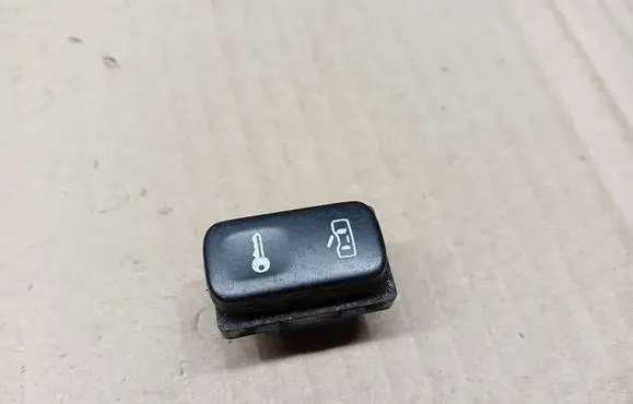 Skoda Octavia Mk2 (1Z) Central locking switch button 1Z0962125A