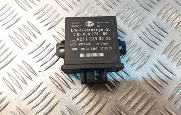 Mercedes-Benz E W211 Light module LCM A2118203226