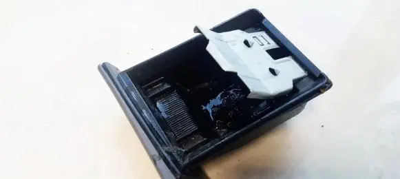 Car ashtray
