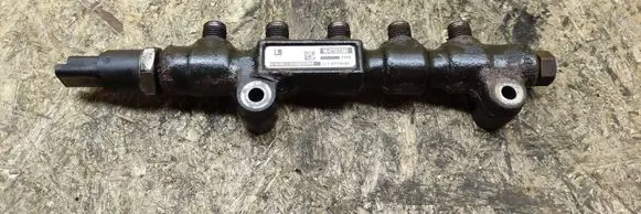 Fuel main line pipe