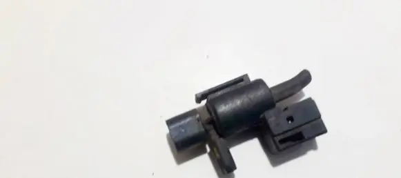 Mazda 626 Turbo solenoid valve k5t49090 fs052603