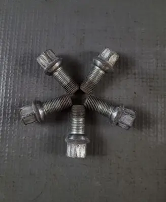 Skoda Octavia Mk3 (5E) Nuts/bolts 