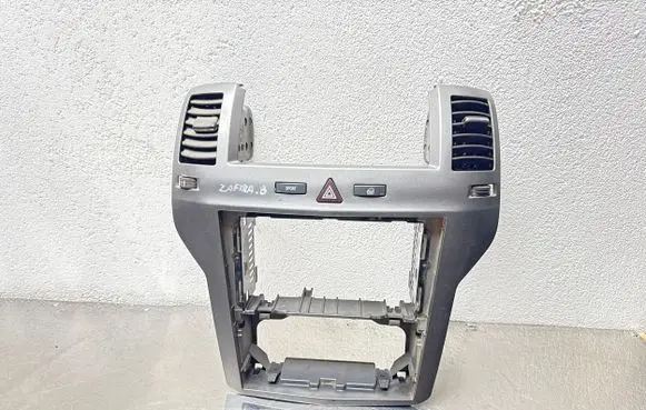 Opel Zafira B Radio/GPS head unit trim 13111874 985005636 MK6291B