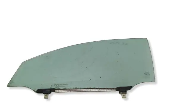 Toyota Avensis T250 Front door window glass four-door 43R00050 DOT24AS2M62