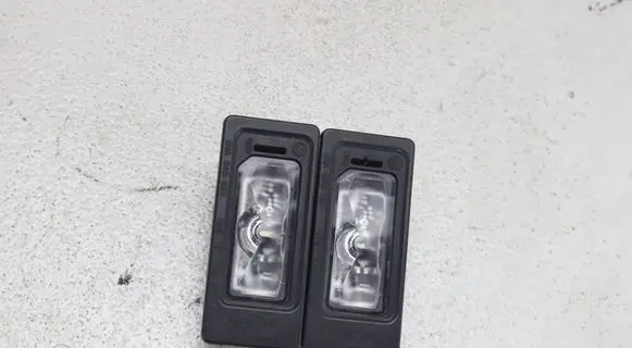 Volkswagen Atlas Cross Sport Number plate light 5NA943021