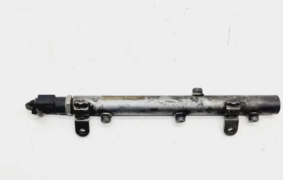 Mercedes-Benz E W211 Fuel distributor A6420700695 0281002504